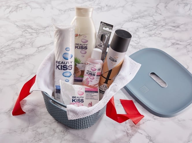 Pflegeprodukte von BEAUTY KISS in SIMPEX Box
