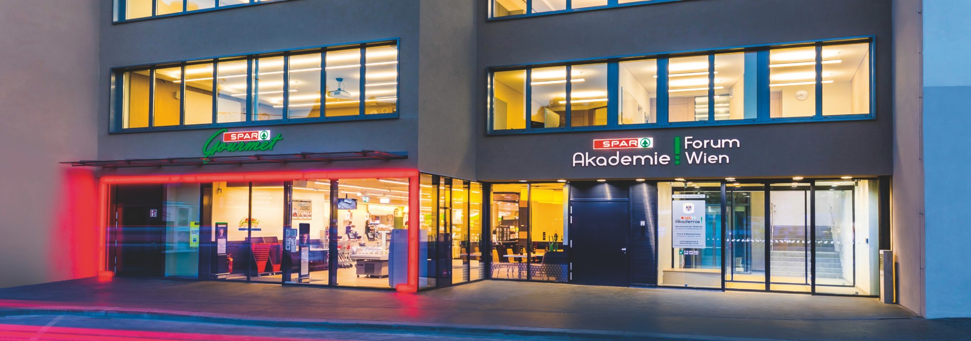 Frontansicht der SPAR-Akademie Wien