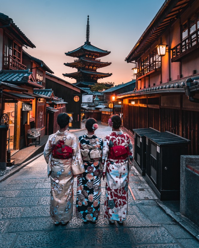 Japan Tempel Nuriel Molcho