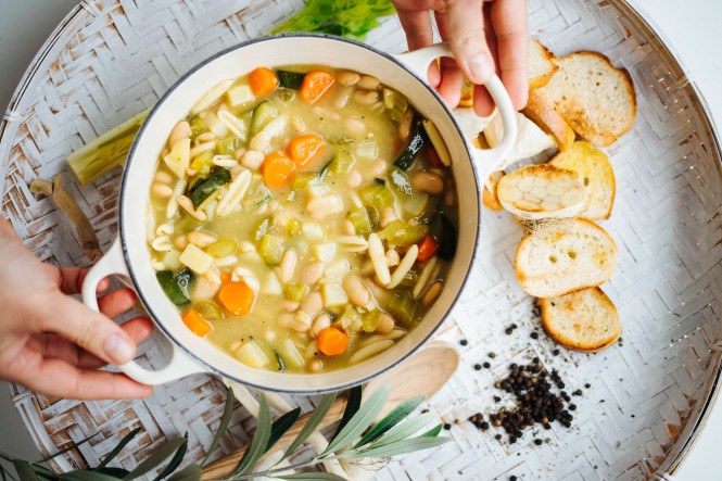 Herzhafte Gemüsesuppe nach Mamas Art