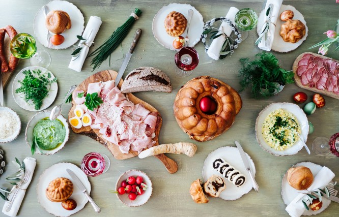 gedeckter Ostertisch