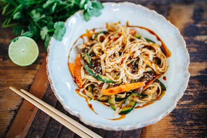 Udon Nudeln mit Alpenochs