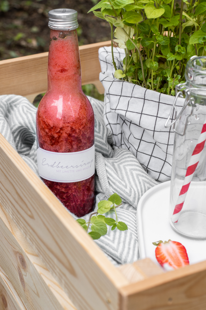 Erdbeer Limo Flasche 