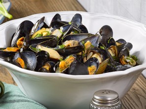Miesmuscheln im Weinsud