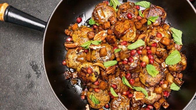 Bollitos mit Granatapfel und Pekannüssen