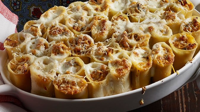 paccheri_ripieni_con_salsiccia_e_funghi