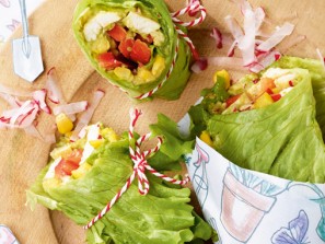 Salat-Wraps mit Hendl-Gemüse-Füllung
