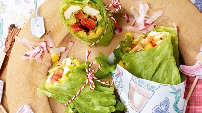 Salat-Wraps mit Hendl-Gemüse-Füllung