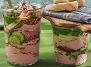 Wurstsalat mit Käse