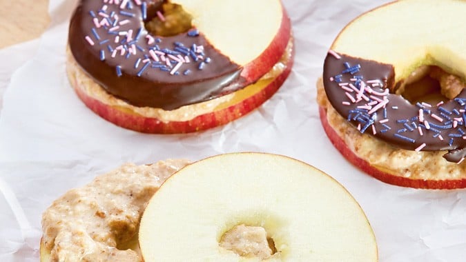 Apfel-Sandwich mit Müslicreme