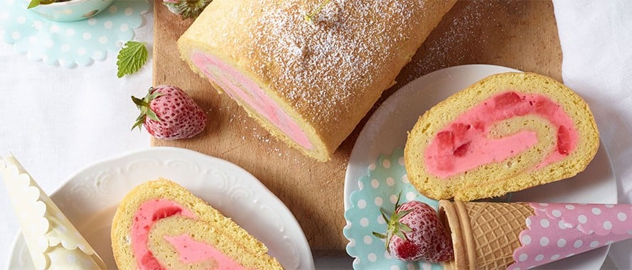 Frozen Erdbeer Roulade