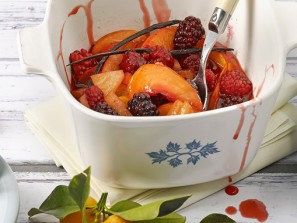 Geschmorter Sommerlicher Fruchtsalat
