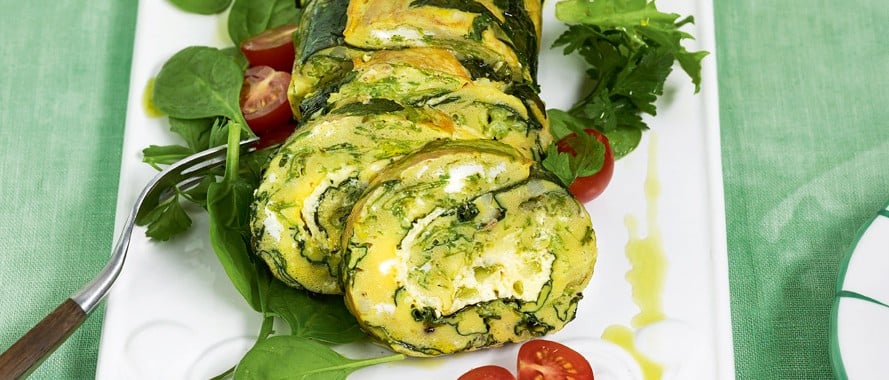 Gerolltes Spargel-Omlette mit Ricotta