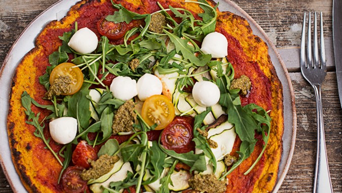 Low Carb Pizza mit Süßkartoffelboden
