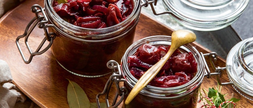 Zwiebelchutney mit Weintrauben