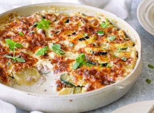 Zucchini-Kartoffelgratin mit Schinken 