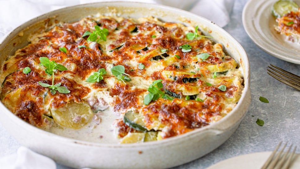 Zucchini-Kartoffelgratin mit Schinken 
