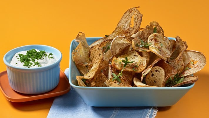 SPAR Mahlzeit! Brotchips mit Schnittlauch-Knobi-Creme