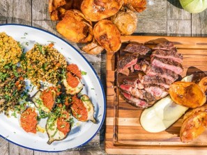 SPAR Mahlzeit! Dry Aged Ribeyesteak mit orientalischen Neni-Salaten und Aioli