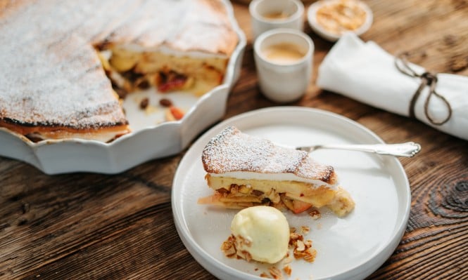 Apfel-Brot-Auflauf mit Schneehaube
