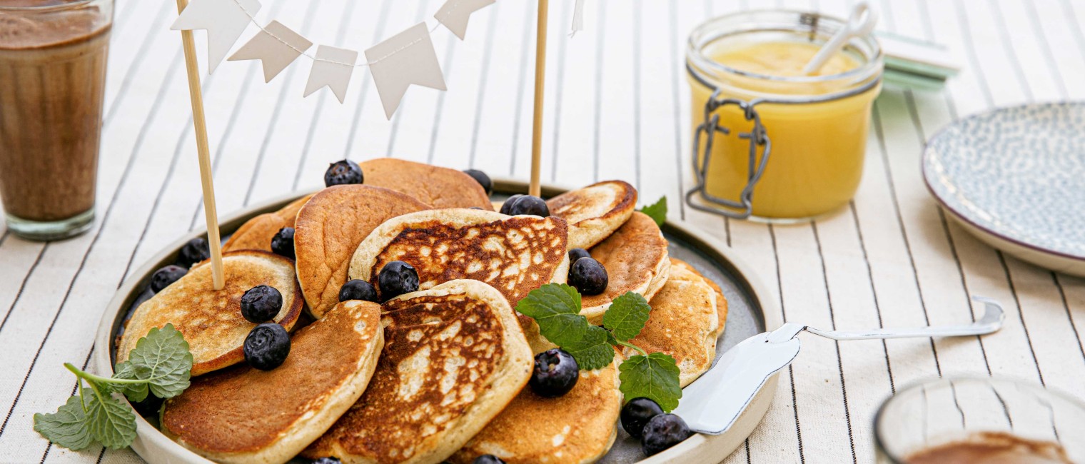 Bananen-Pancakes mit Apfelmus