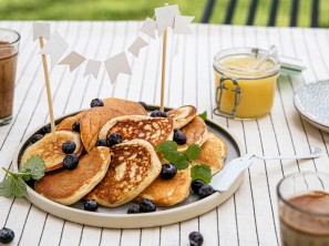 Bananen-Pancakes mit Apfelmus