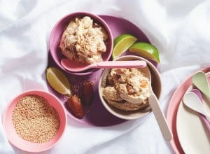 Nicecream mit Datteln und Sesampaste