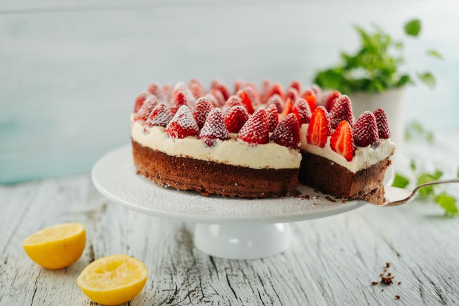 Sckokotorte mit Mascarpone und Erdbeeren