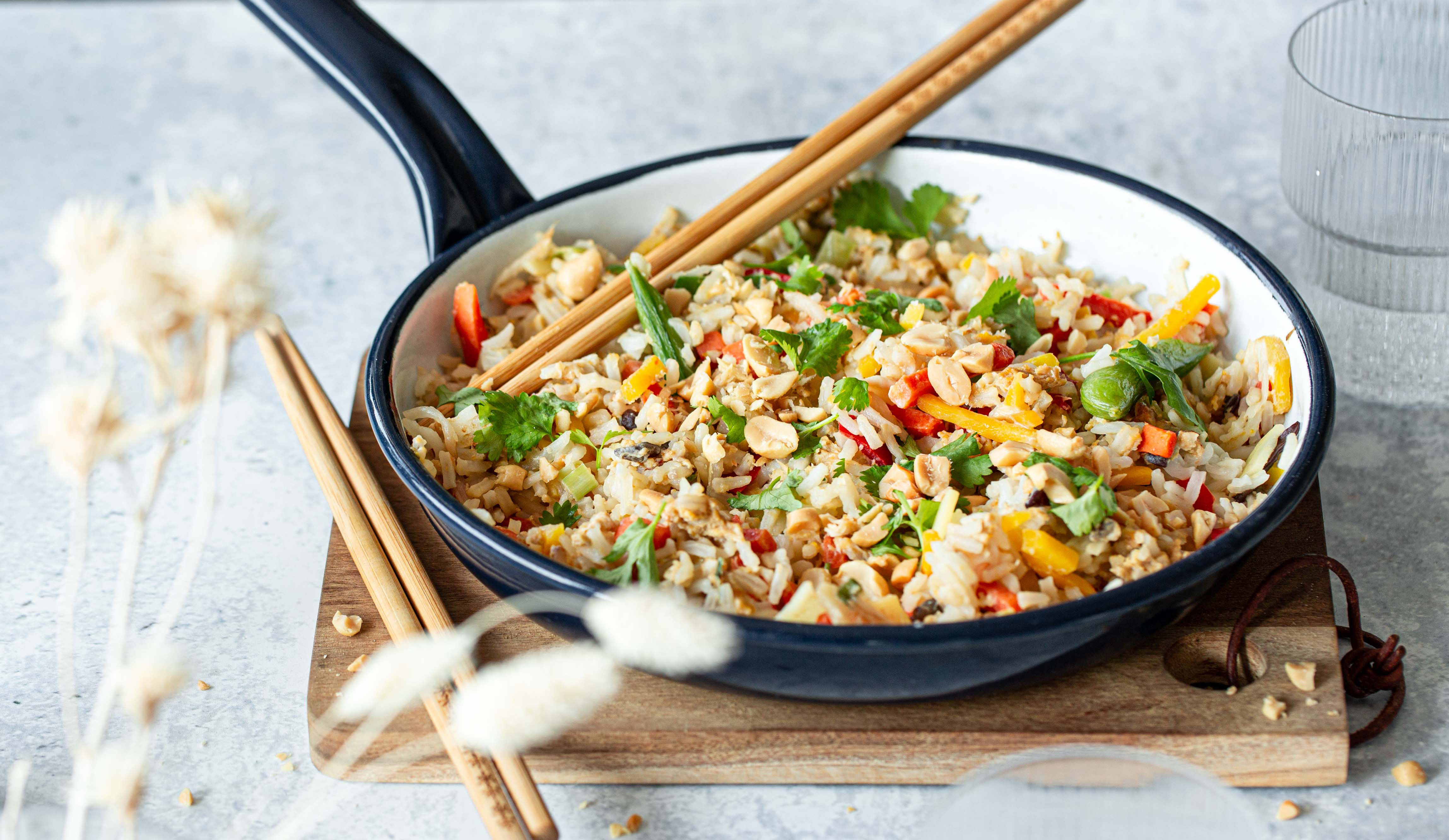 Asiatische Eierreis-Pfanne mit Gemüse » Rezept | SPAR Mahlzeit!