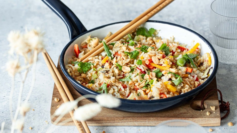 Asiatische Eierreis-Pfanne mit Gemüse » Rezept | SPAR Mahlzeit!