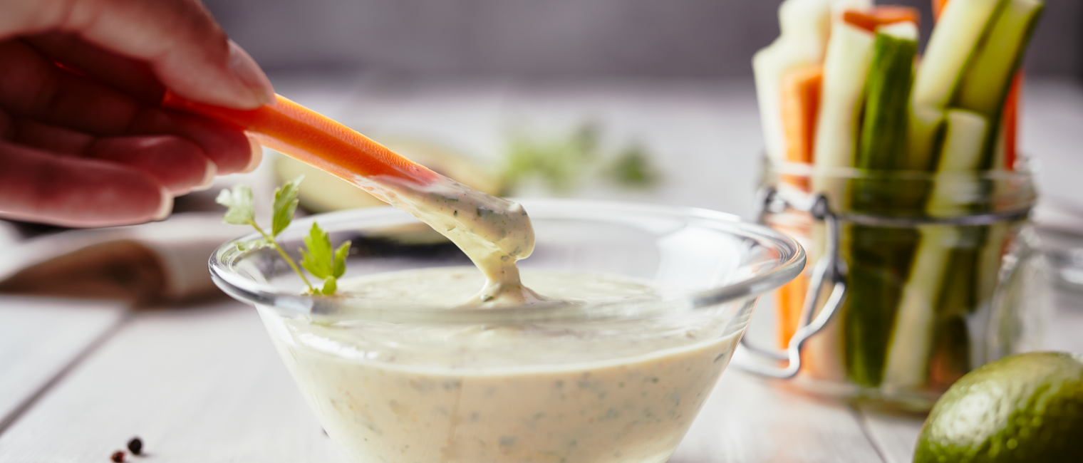Crudités-Dip mit Avocado und Limette