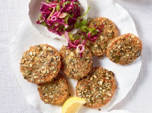 Butternussschnitzel mit Rotkrautsalat