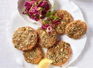 Butternussschnitzel mit Rotkrautsalat