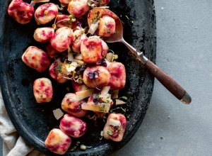 Gnocchi mit Rüben, Parmesan und Sprossen