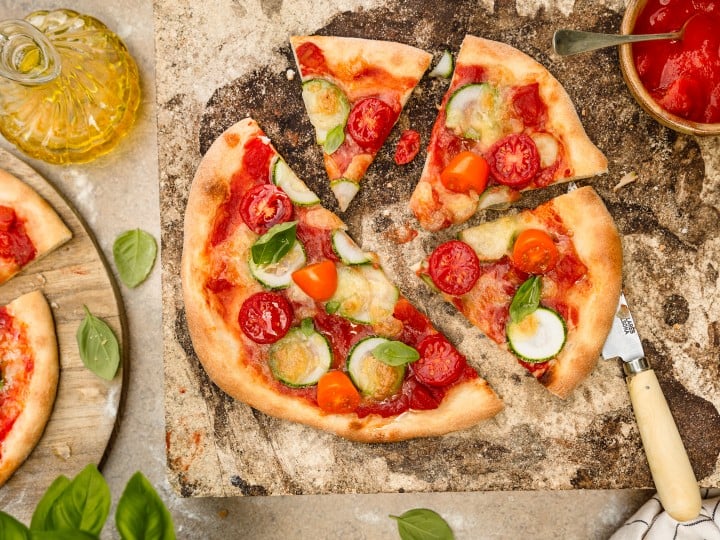 Klassische Pizza mit „Napoli“