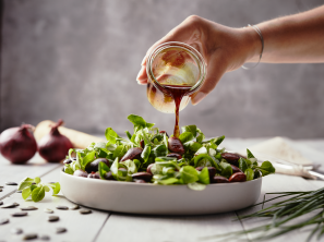 "Regionale Kunst" Apfel und Kürbiskern Dressing