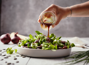 "Regionale Kunst" Apfel und Kürbiskern Dressing