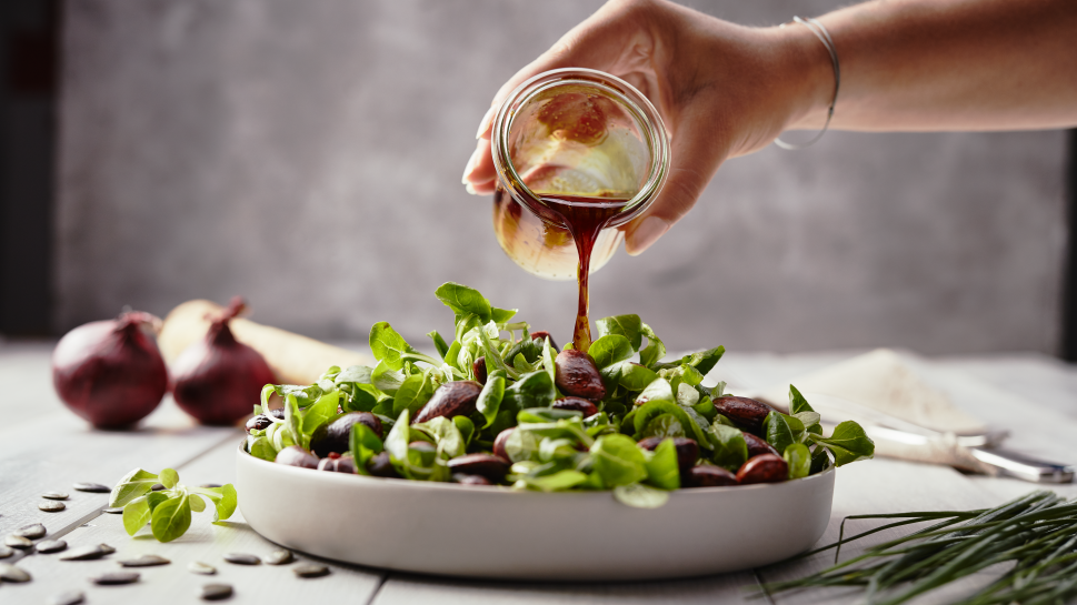 "Regionale Kunst" Apfel und Kürbiskern Dressing