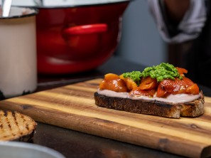 Gegrillte Paprika mit Rucola-Pesto