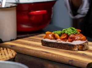 Gegrillte Paprika mit Rucola-Pesto