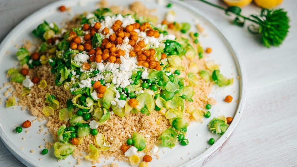 Zitronen-Couscous mit Cottage Cheese