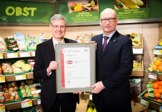 Übergabe des EnergieManagementAwards in der Spar Filiale Dr. Schoberstraße