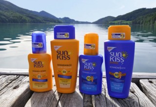 Vier verschiedene SPAR Sun Kiss Sonnencremen 