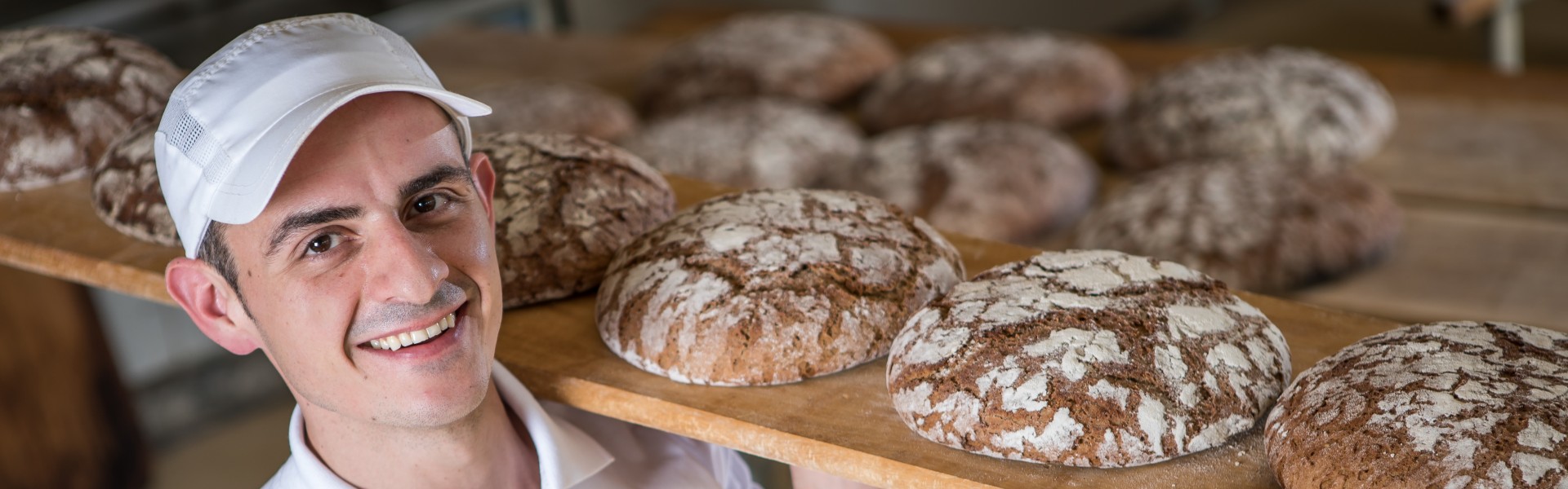 Florian J. Walter Bäckerei Taumberger mit Broten