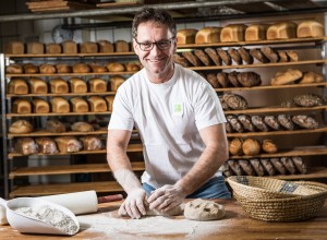 Bäckerei Nadrag Manfred Raudaschl bei der Brotherstellung