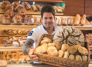 Wolfgang Kollmann in der Bäckerei Brunner
