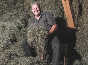 Löschenkohl Hannes Löschenkohl zwischen seinem Bio-Heu