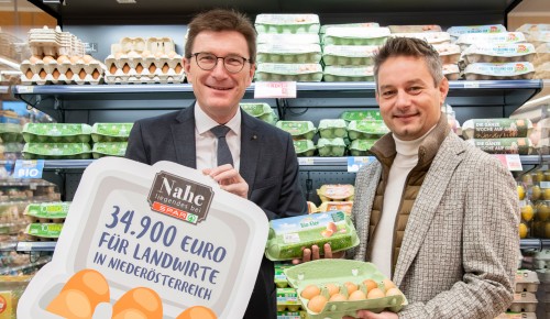 SPAR zahlt 34.900 Euro Prämie an Eier-Bauern in Niederösterreich