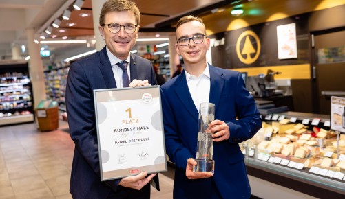 Spar Gewinner FK Lehrling Pavel im Spar GM Hietzinger Hauptstraße, am 17.11.2022 | (c) Johannes Brunnbauer