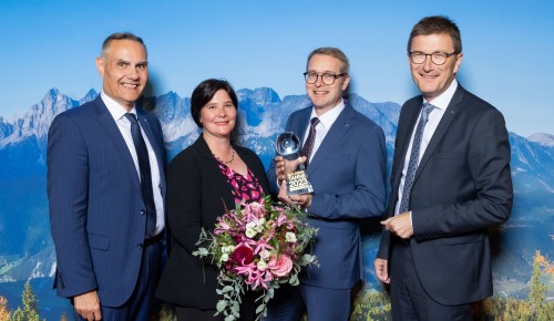 Michaela und Ewald Fiby als beste SPAR-Kaufleute Niederösterreichs gekürt Michaela und Ewald Fiby als beste SPAR-Kaufleute Niederösterreichs gekürt